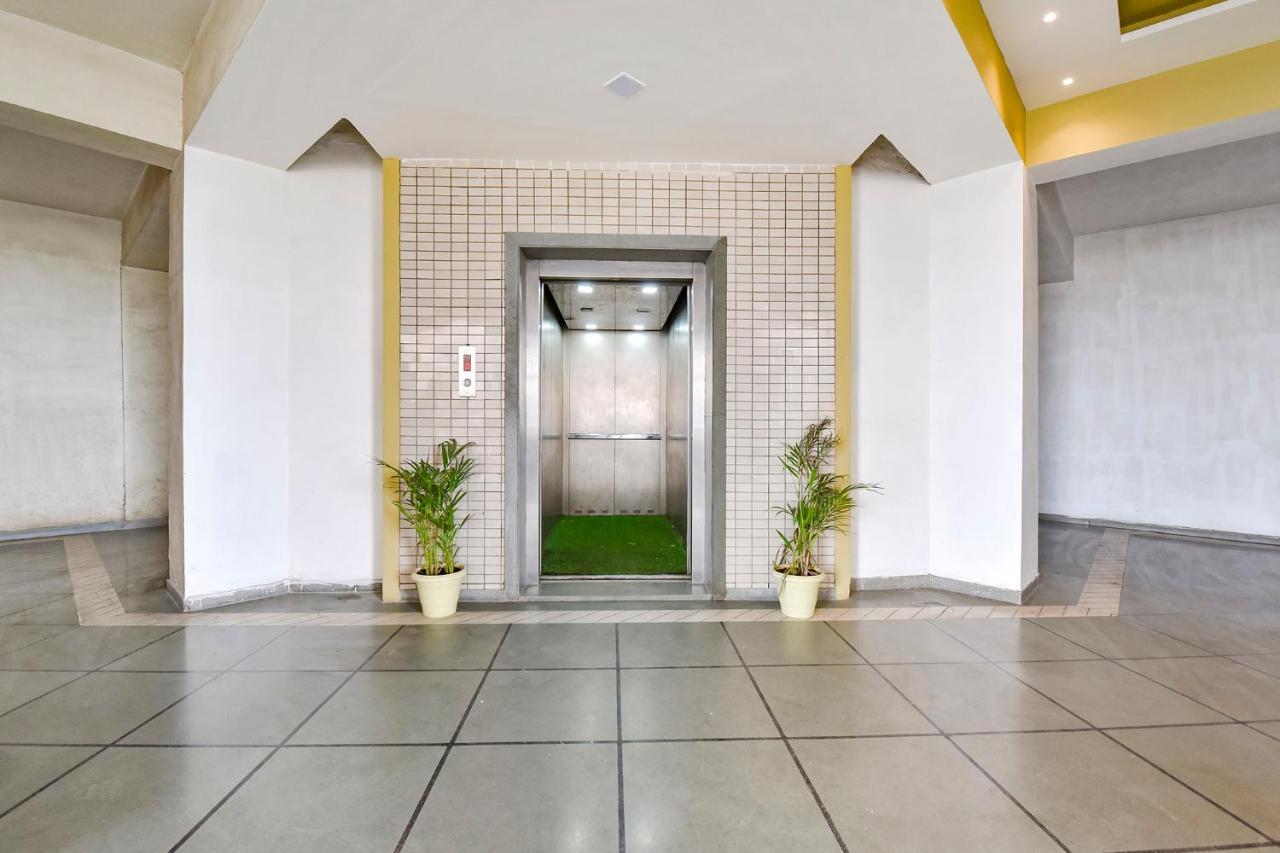 Fabhotel Symphony Grand Ahmedabad Eksteriør billede