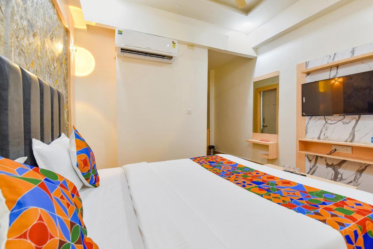 Fabhotel Symphony Grand Ahmedabad Eksteriør billede