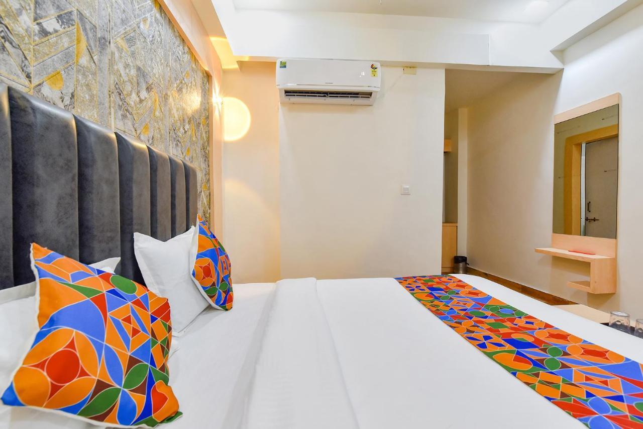 Fabhotel Symphony Grand Ahmedabad Eksteriør billede