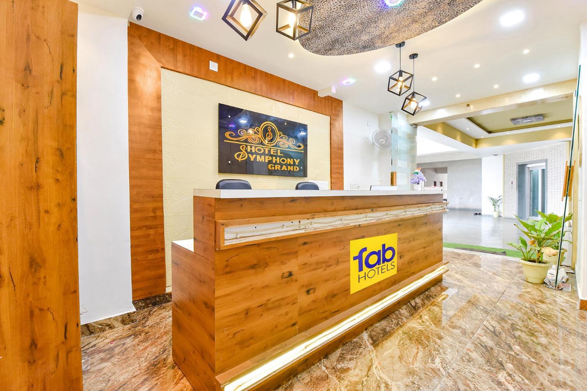Fabhotel Symphony Grand Ahmedabad Eksteriør billede