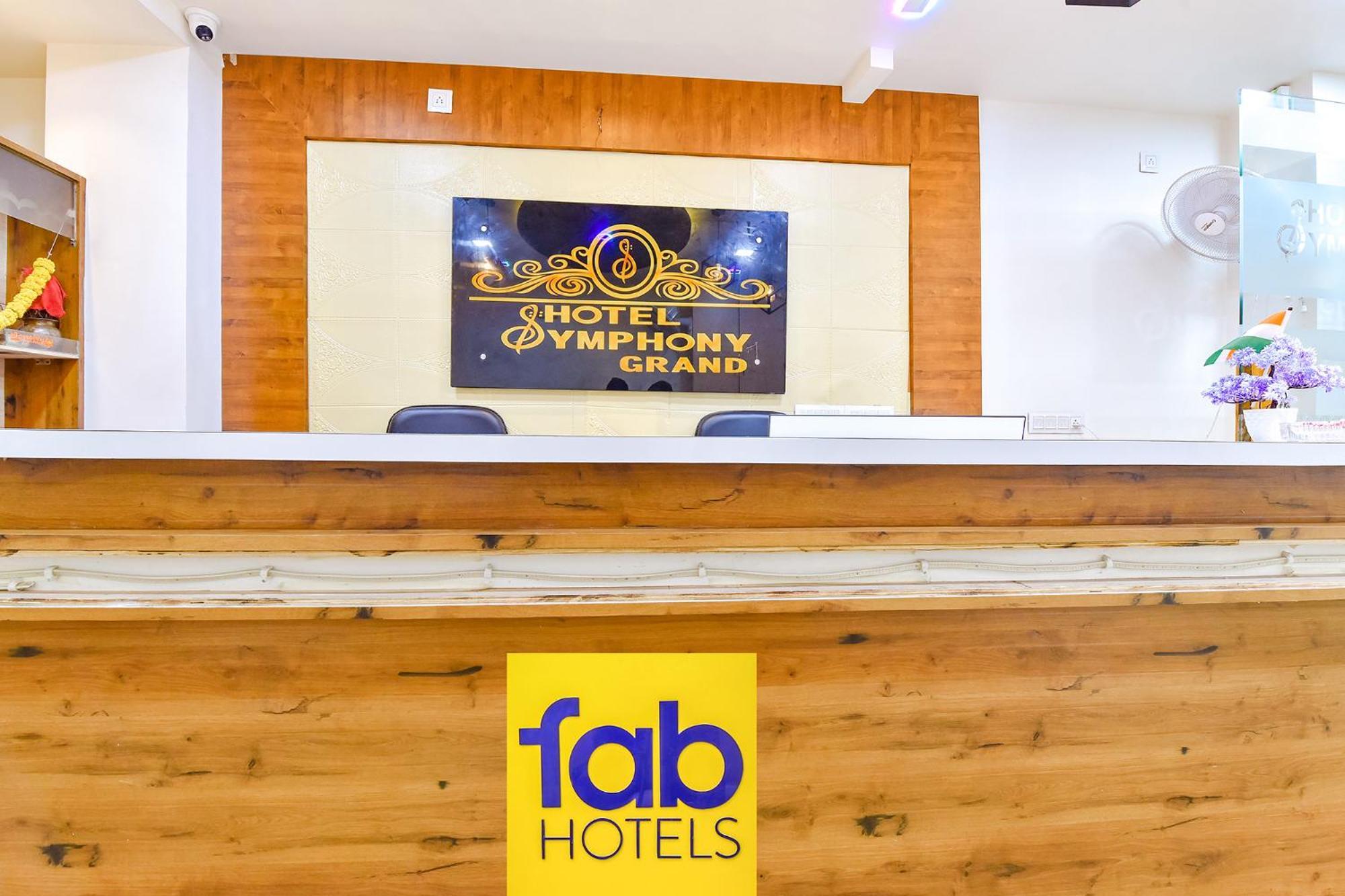 Fabhotel Symphony Grand Ahmedabad Eksteriør billede