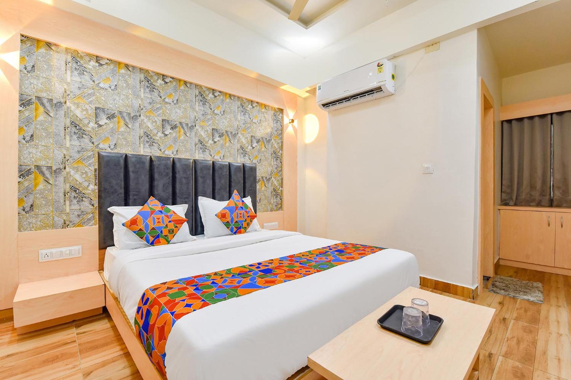 Fabhotel Symphony Grand Ahmedabad Eksteriør billede