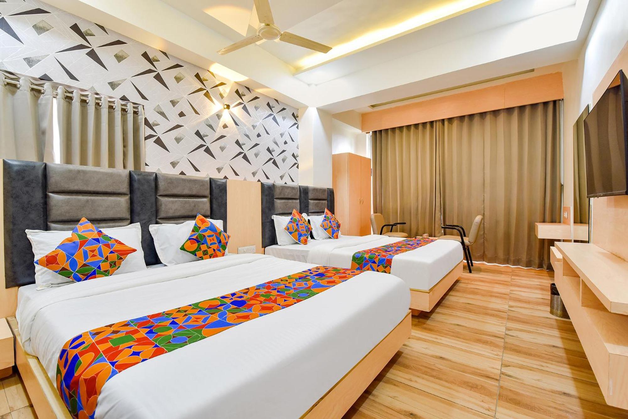 Fabhotel Symphony Grand Ahmedabad Eksteriør billede
