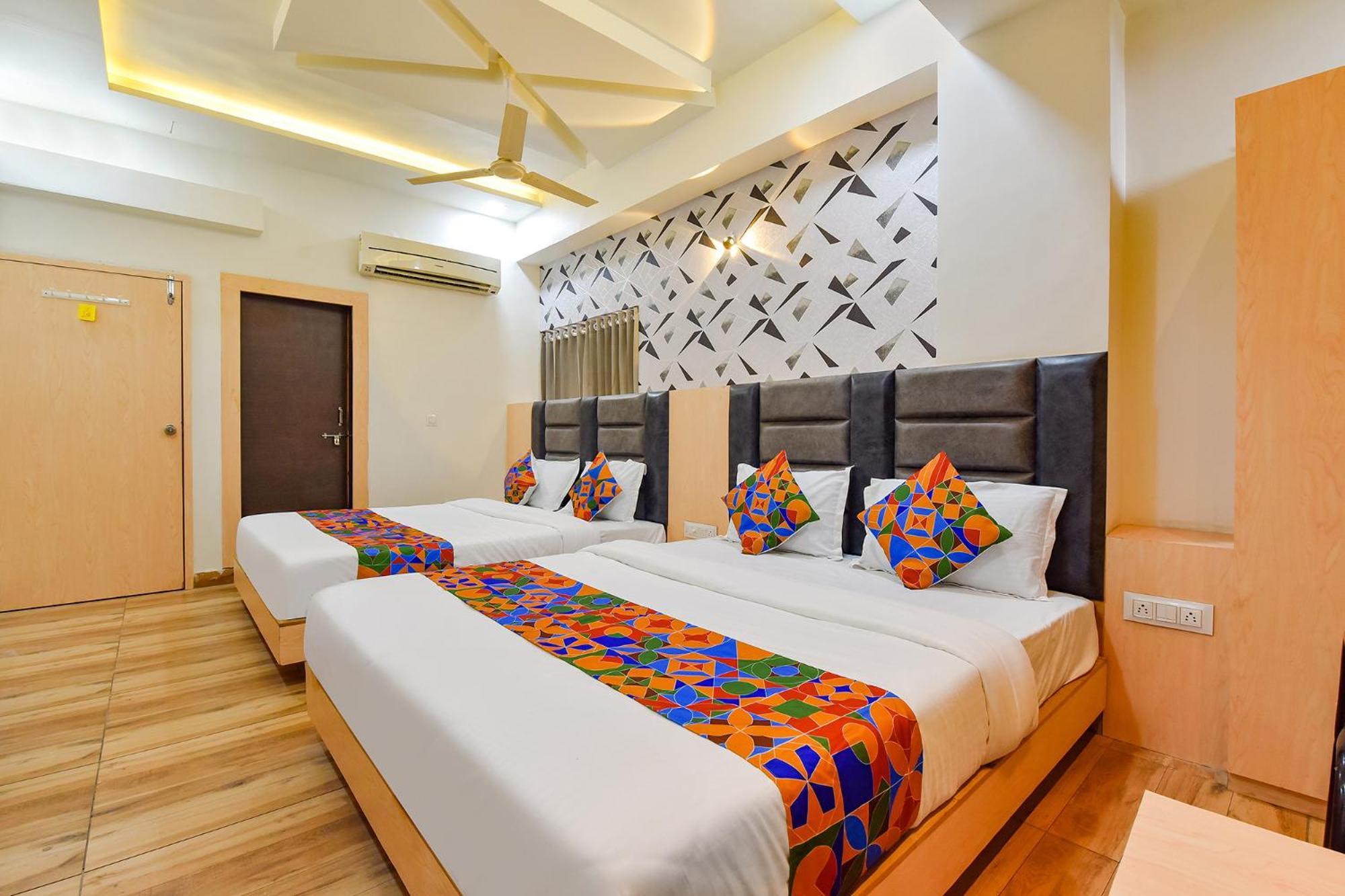 Fabhotel Symphony Grand Ahmedabad Eksteriør billede