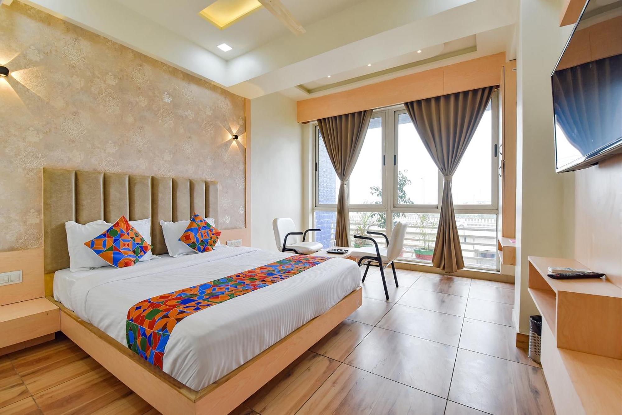 Fabhotel Symphony Grand Ahmedabad Eksteriør billede